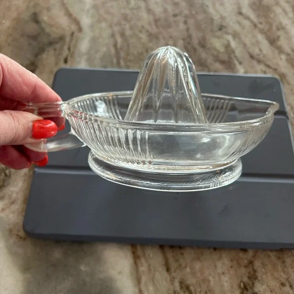 Clear Glass Citrus Juicer - Picture 3 of 4